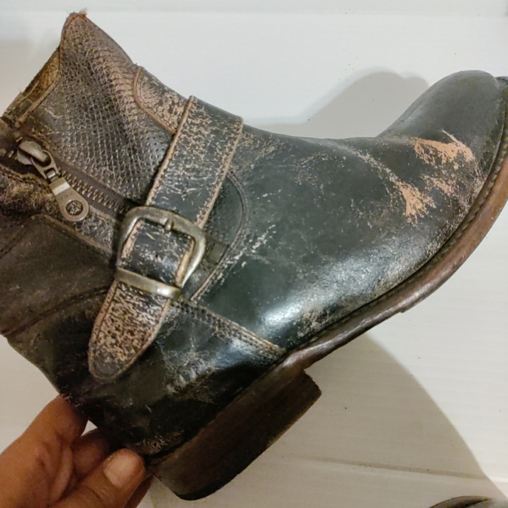 Bed Stu Black and Brown Leather Ankle Boots - Picture 9 of 12